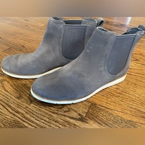 Grey Timberland womens ankle boots - size 8.5